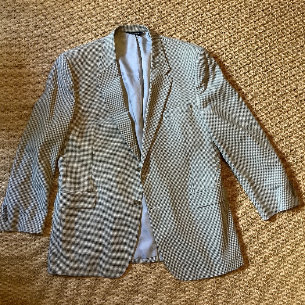 Jos. A Bank Signature Collection jacket  48L 100% Wool. Excellent condition.